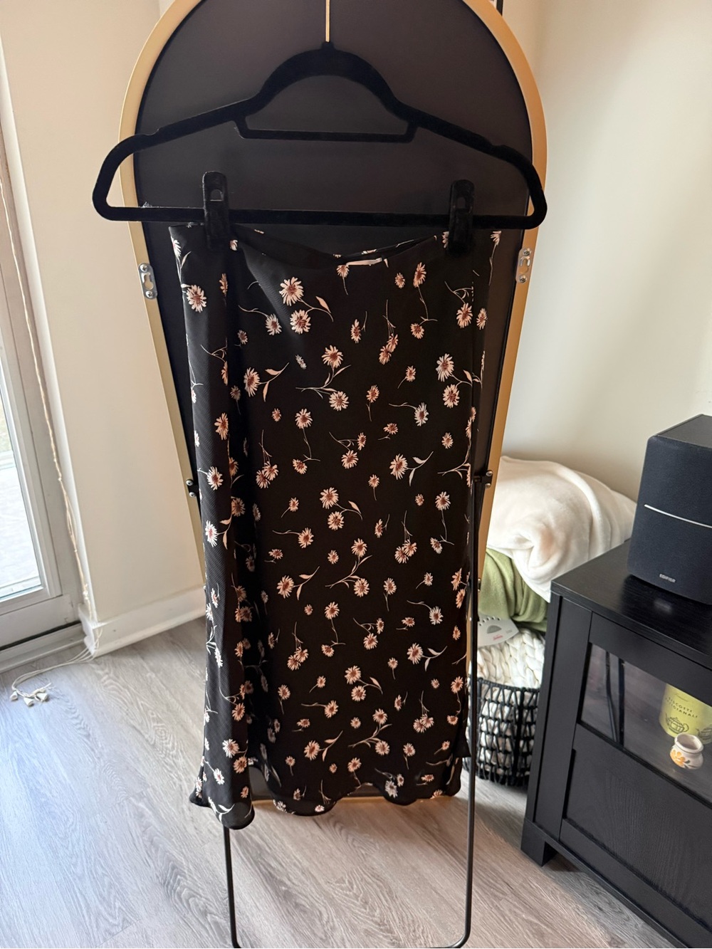 Black Floral Midi Skirt with White Daisies